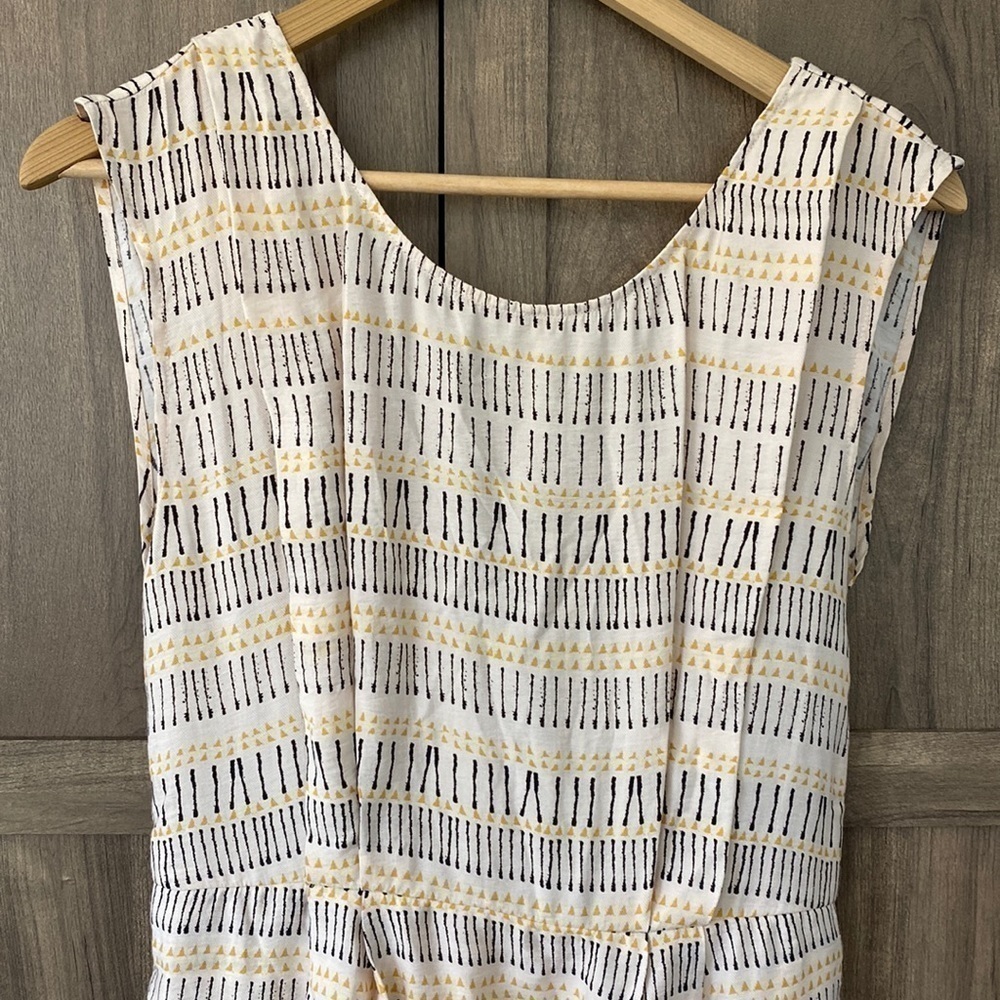 BCBGENERATION Open Back Dress Size 6 - Picture 2 of 15